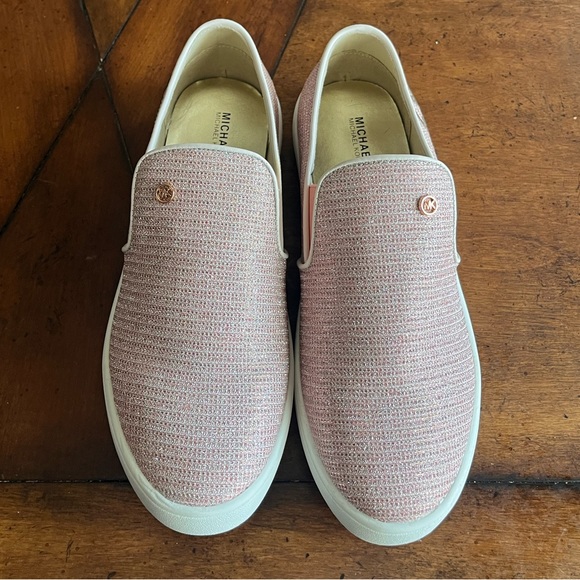 NEW Michael Kors pink shoes NBW Size 6 - Picture 2 of 6
